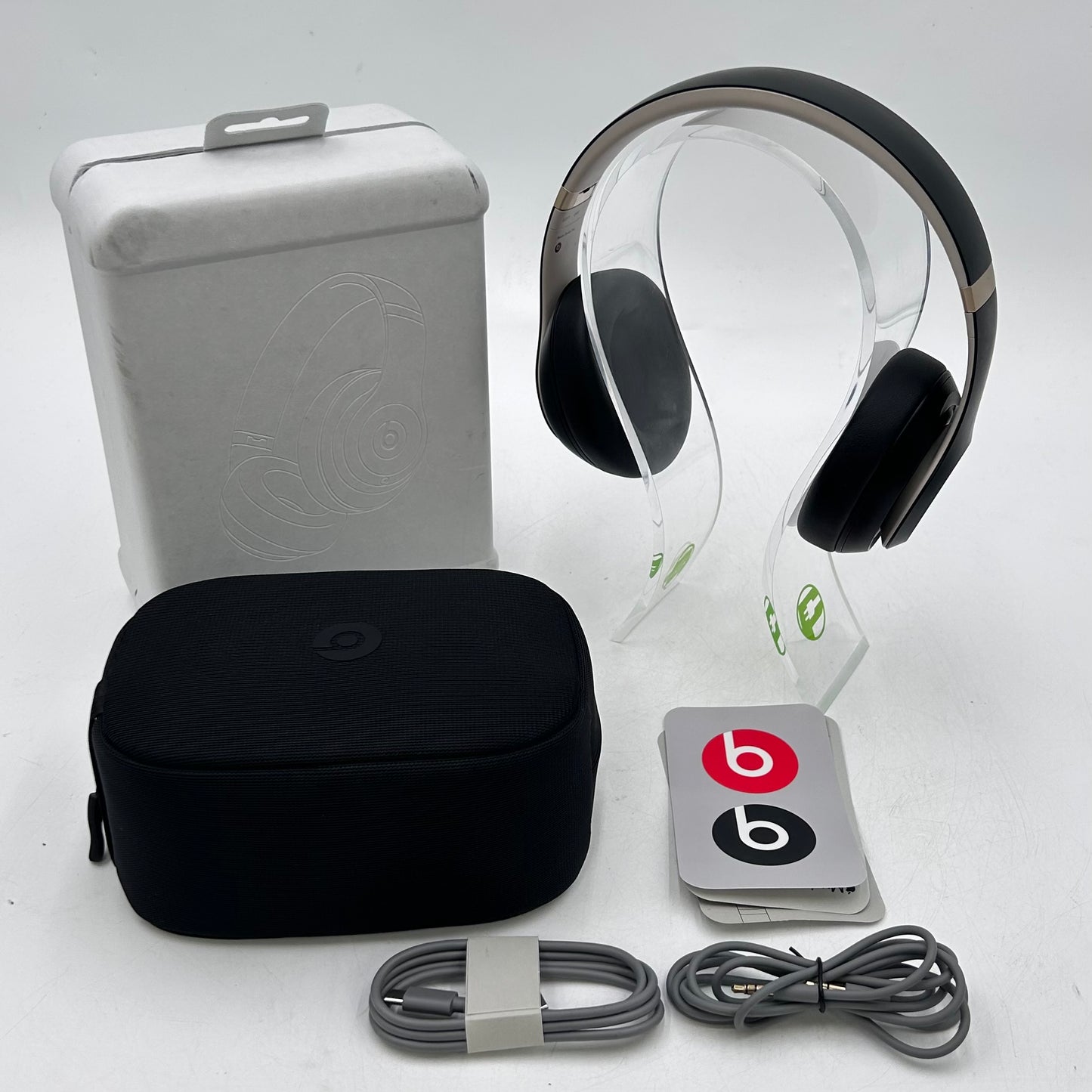 Beats Studio Pro Wireless Over-Ear Bluetooth Headphones Black Gold A2924