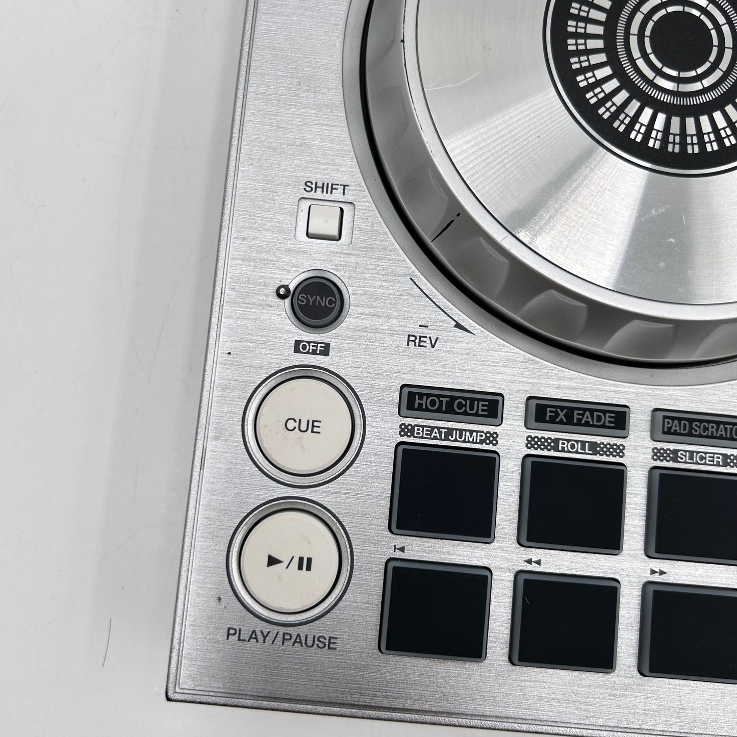 Pioneer DJ DDJ-SB3 2-Channel DJ controller Read