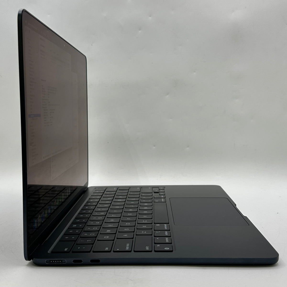 2022 Apple MacBook Air 13.6" M2 8C GPU 3.5GHz 8GB RAM 256GB SSD A2681
