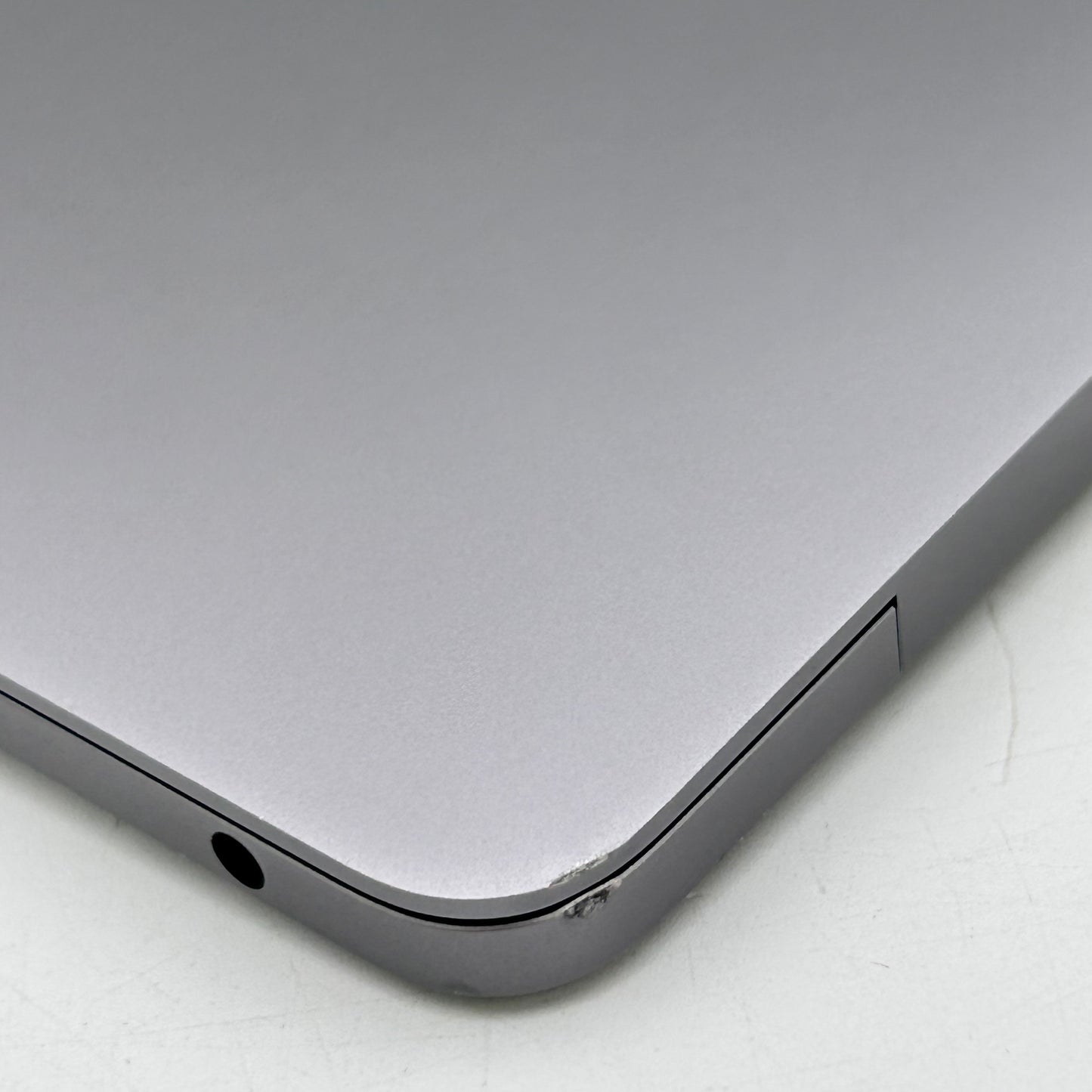 2019 Apple MacBook Pro 13.3" i5 1.4GHz 8GB RAM 256GB SSD Silver A2159