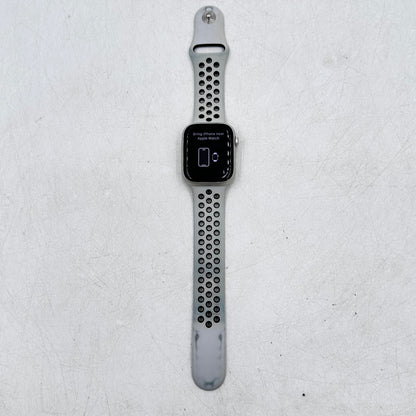 Factory Unlocked Apple Watch Nike Series 7 45MM Starlight Aluminum + Extras READ