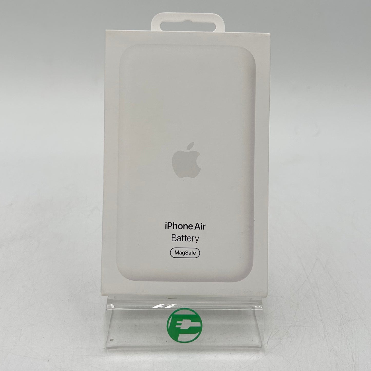 New Apple MagSafe Battery Pack White MGPGRAM/A MagSafe Battery