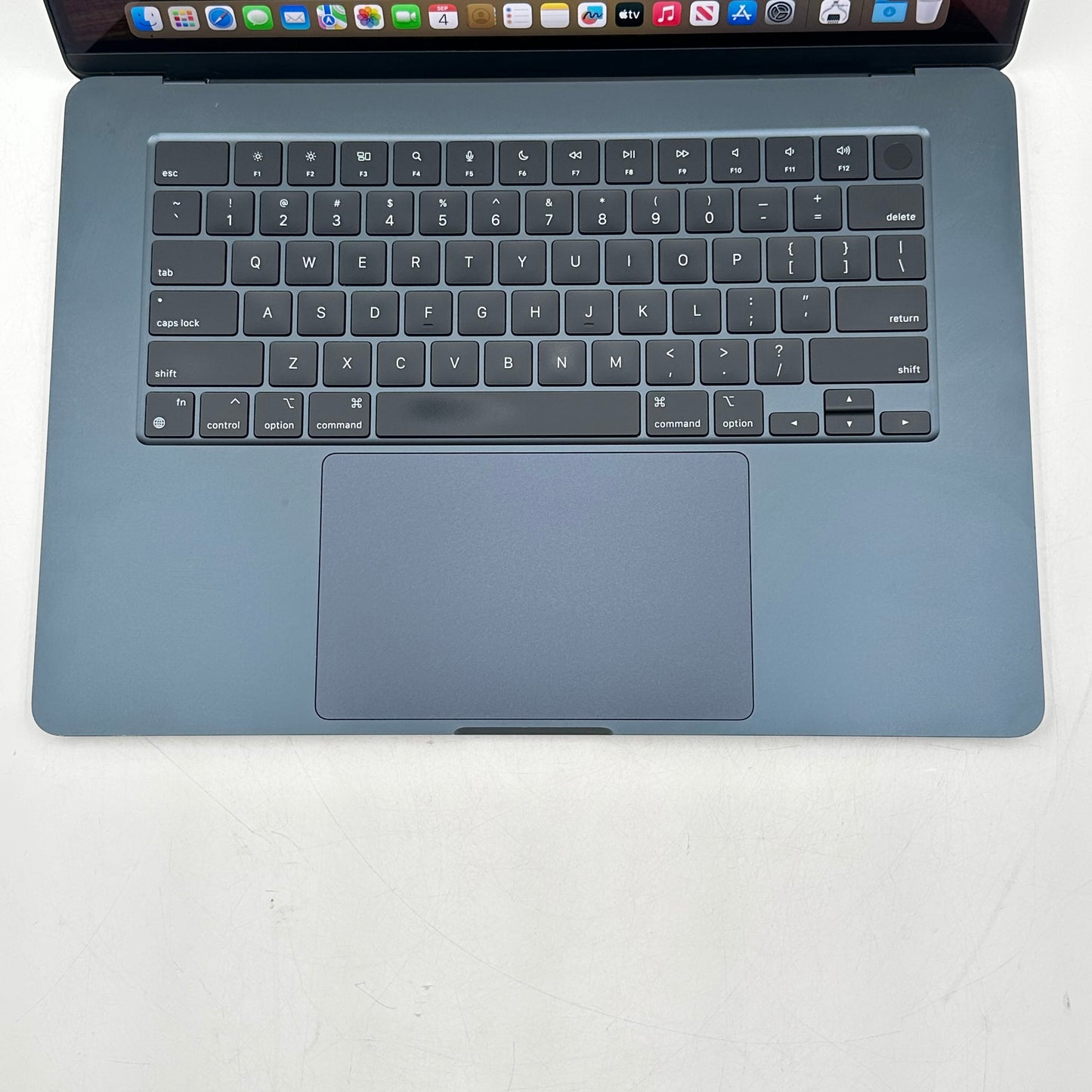 2024 Apple MacBook Air 15" M3 10C GPU 4.0GHz 8GB RAM 256GB SSD A3114
