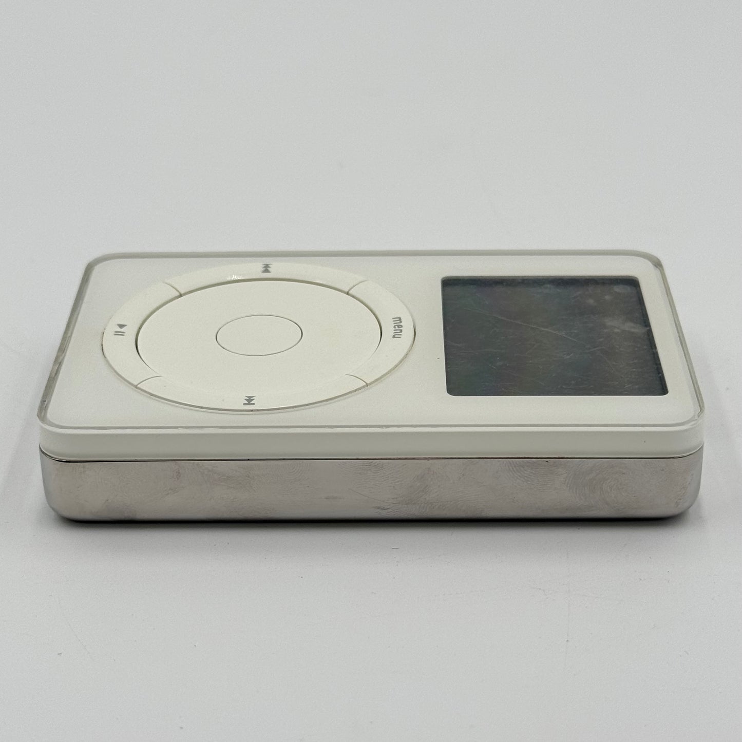 Broken Apple iPod Classic 2nd Gen 10GB White A1019 For Parts