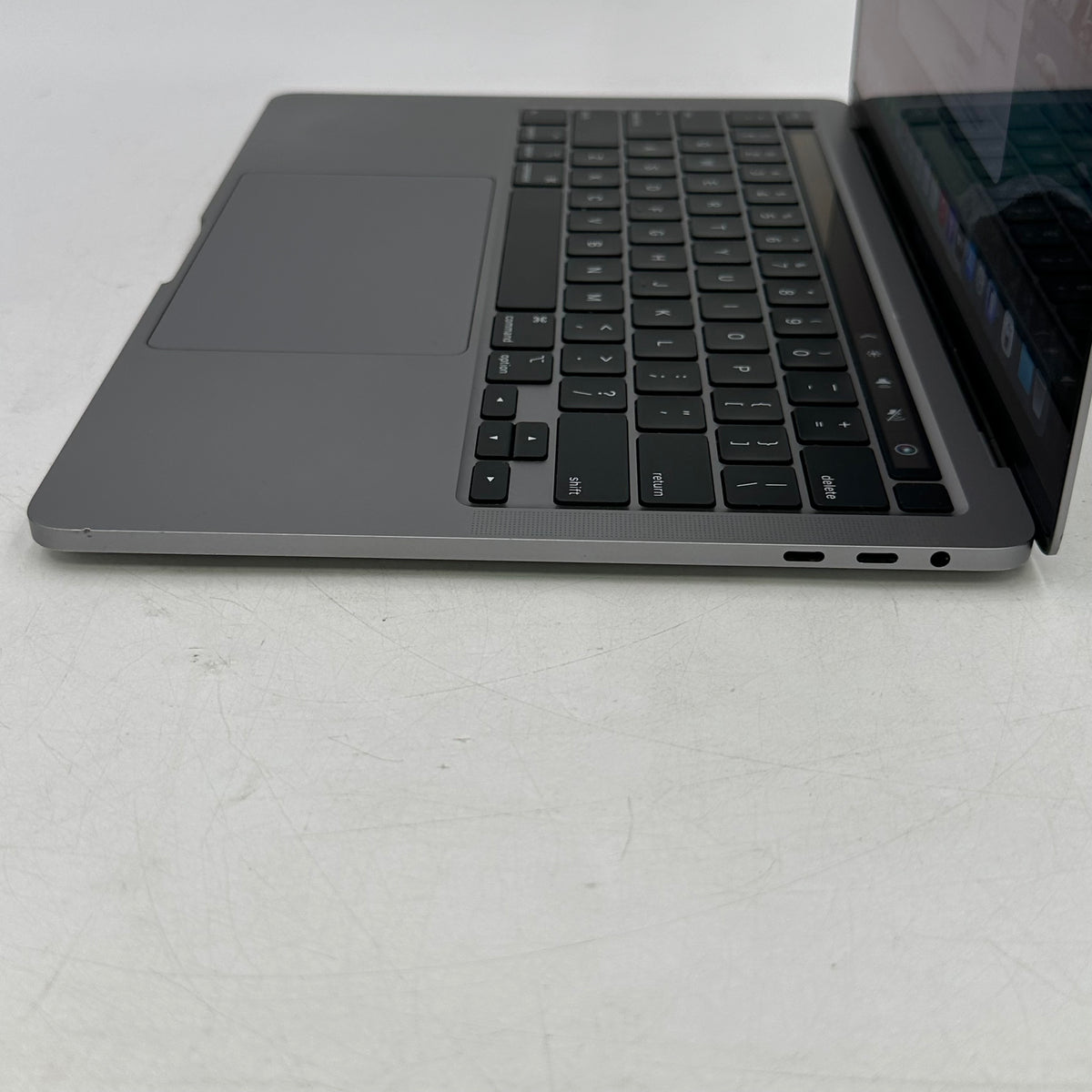 2020 Apple MacBook Pro 13.3" i7 2.3GHz 32GB RAM 2TB SSD Space Gray A2251
