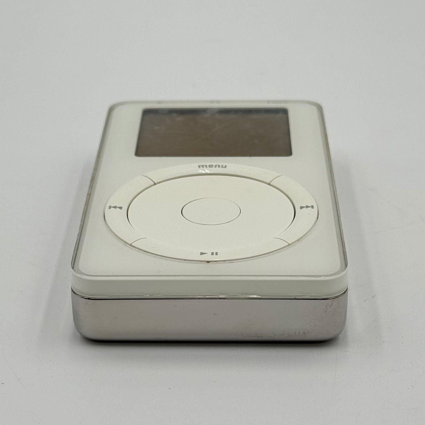 Broken Apple iPod Classic 2nd Gen 10GB White A1019 For Parts