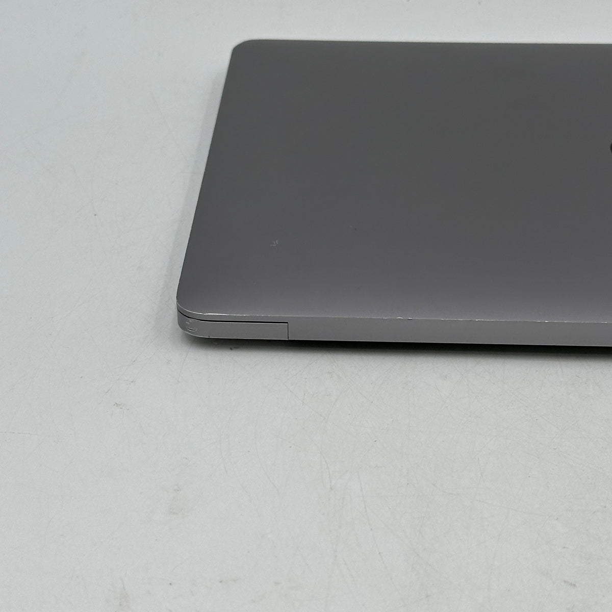 2020 Apple MacBook Pro 13.3" M1 8C GPU 3.2GHz 8GB RAM 256GB SSD A2338