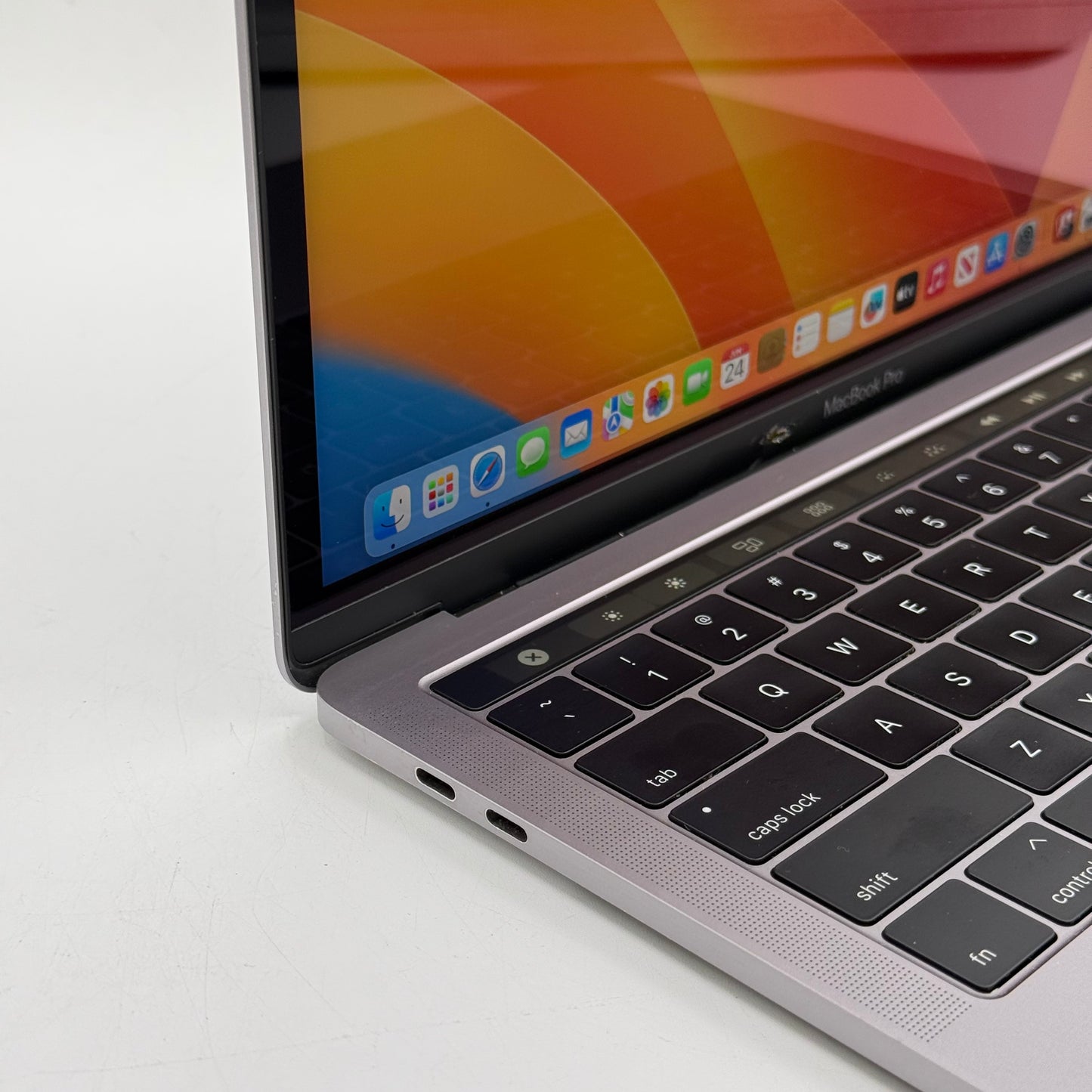 2017 Apple MacBook Pro 13.3" i5 3.1GHz 8GB RAM 256GB SSD Space Gray A1706 READ