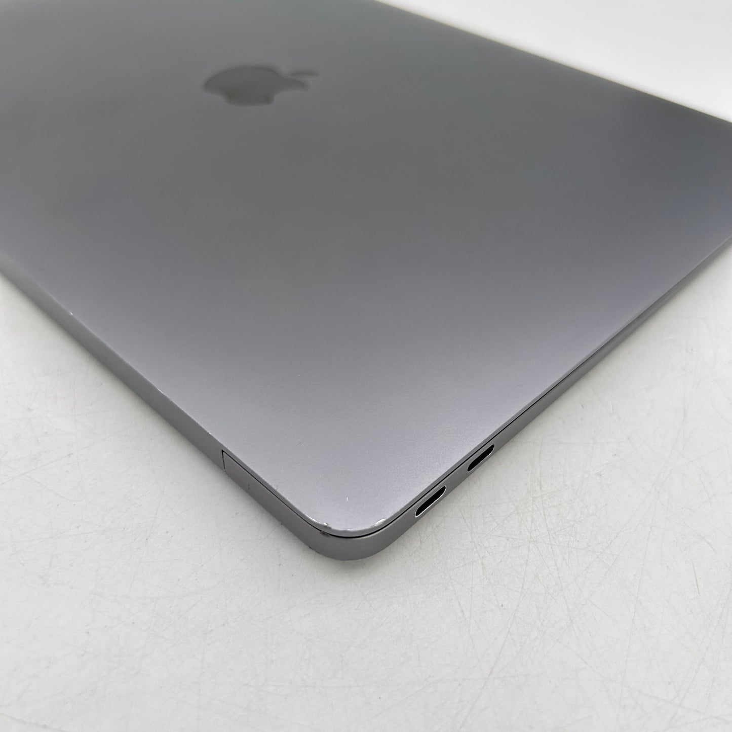 2020 Apple MacBook Air 13.3" i5 1.1GHz 16GB RAM 512GB SSD Space Gray A2179