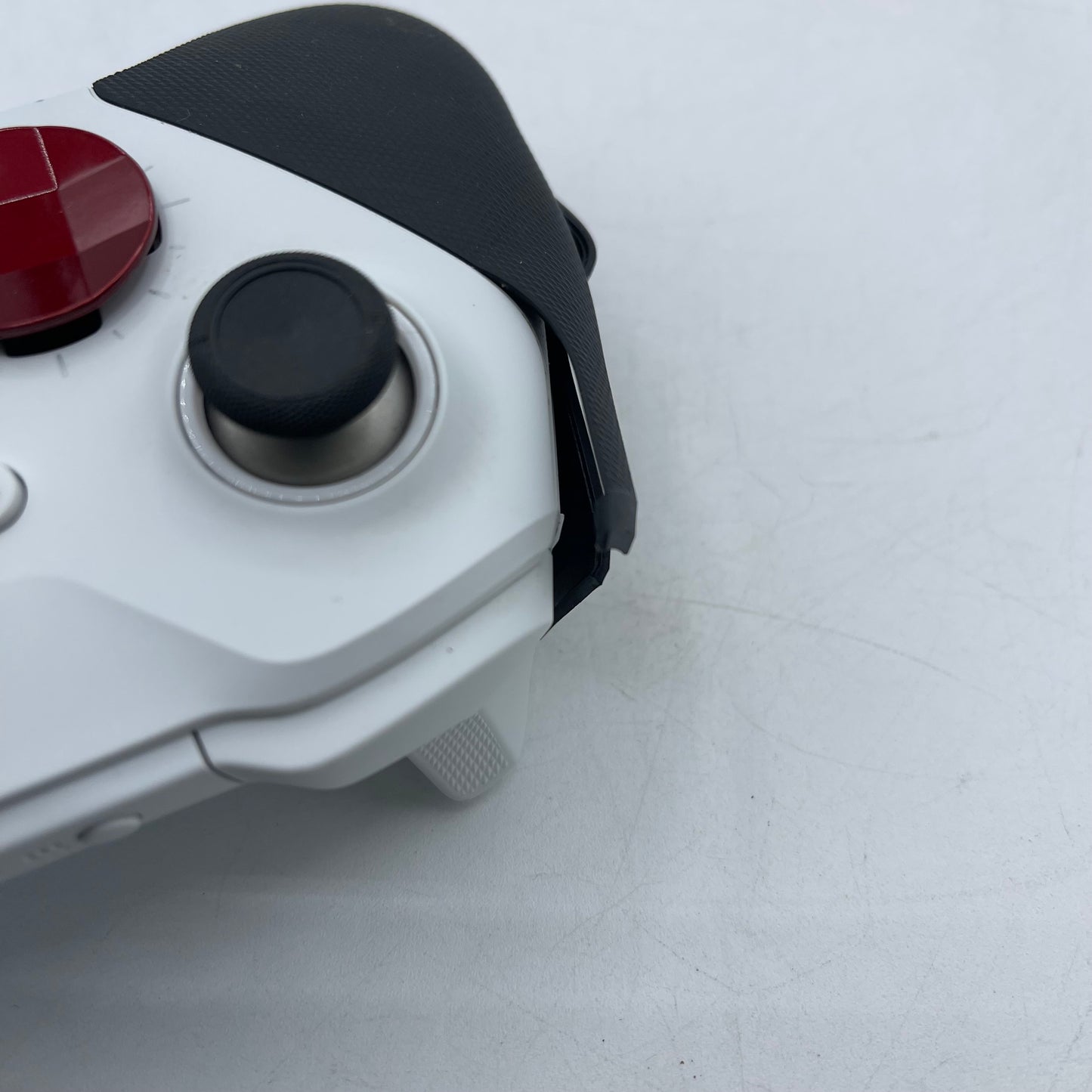 Microsoft Xbox One Elite Controller Series 2 White 1797 Read