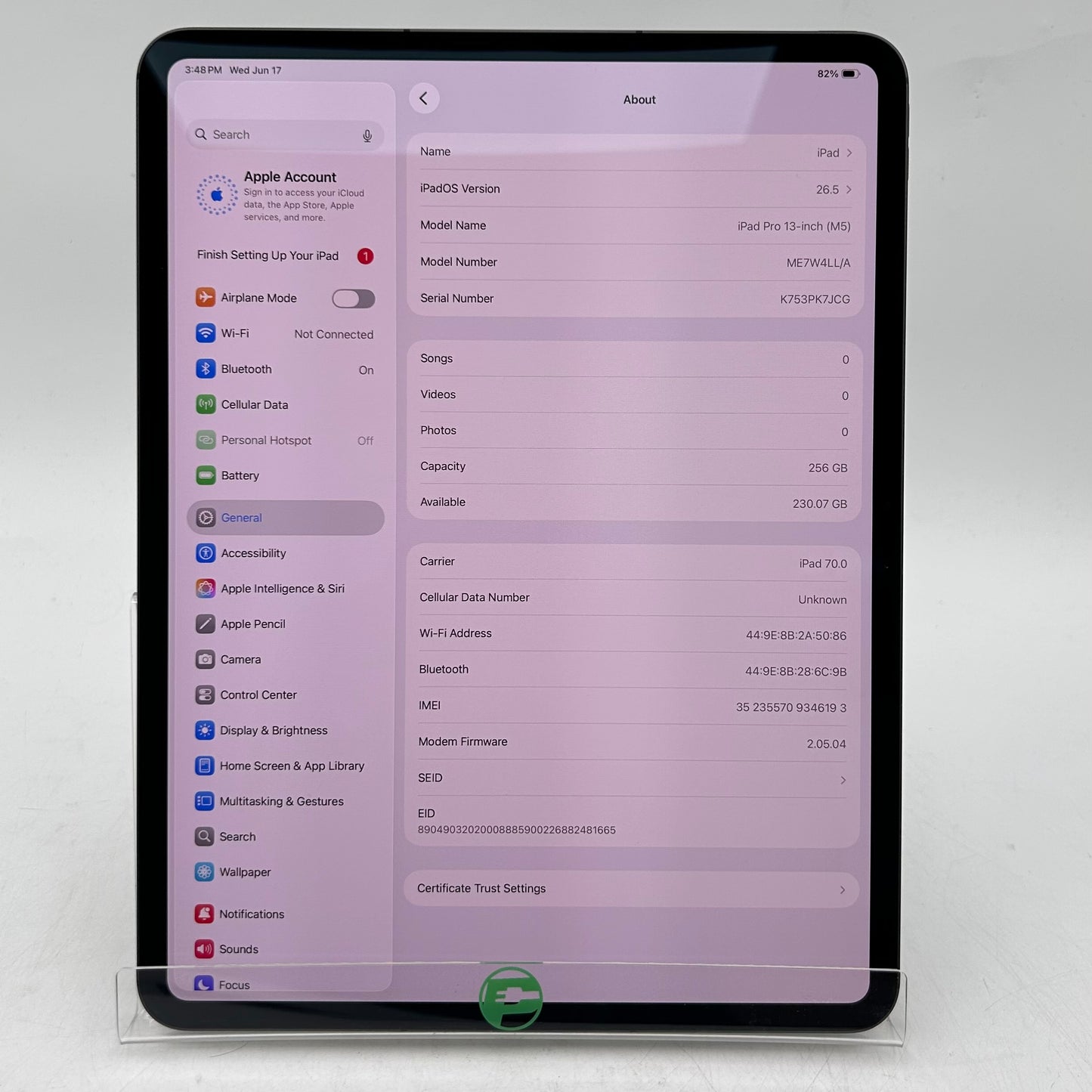 Unlocked Apple iPad Pro 13" M5 256GB Space Black ME7W4LL/A