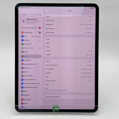 Unlocked Apple iPad Pro 13" M5 256GB Space Black ME7W4LL/A