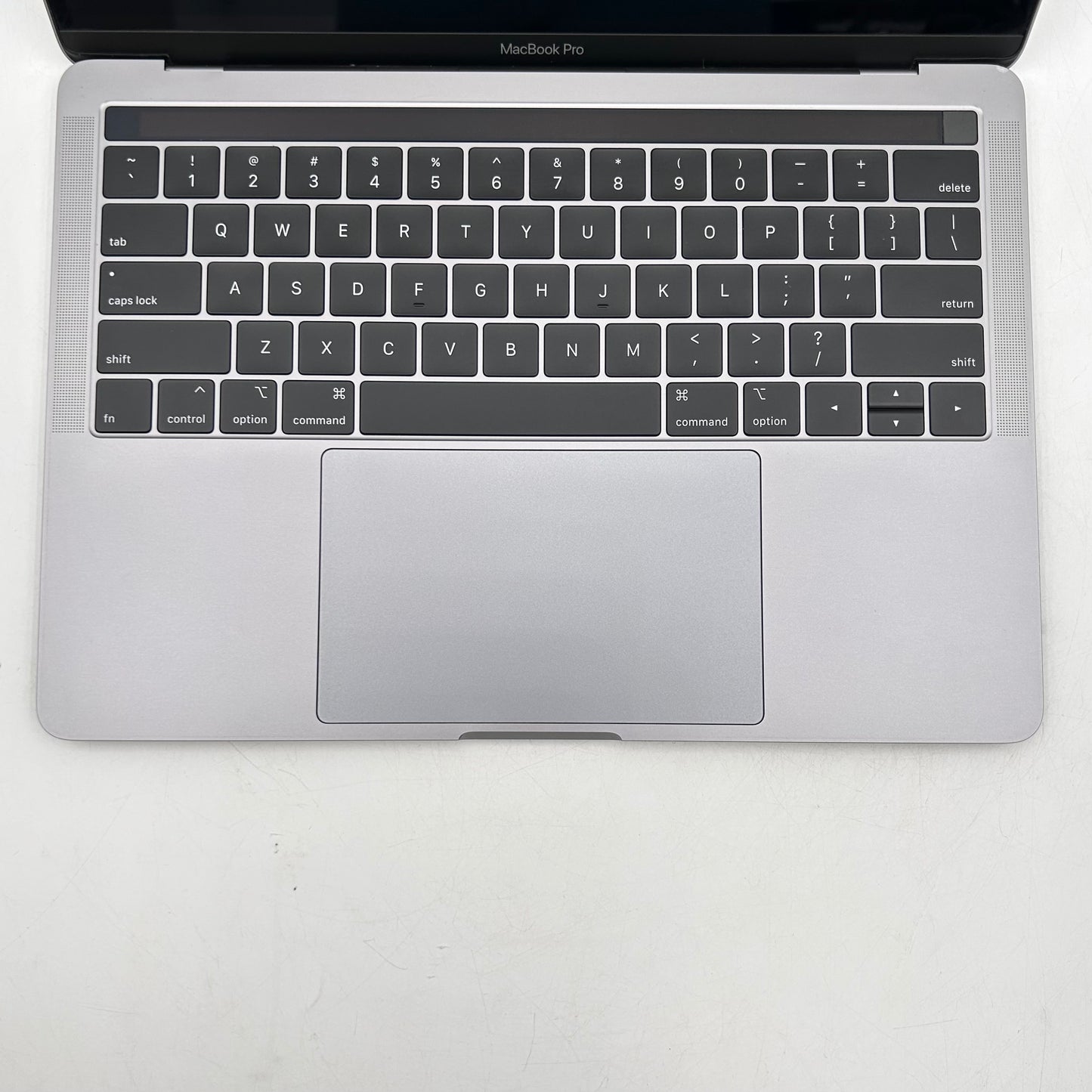 2019 Apple MacBook Pro 13.3" i5 1.4GHz 8GB RAM 256GB SSD Silver A2159