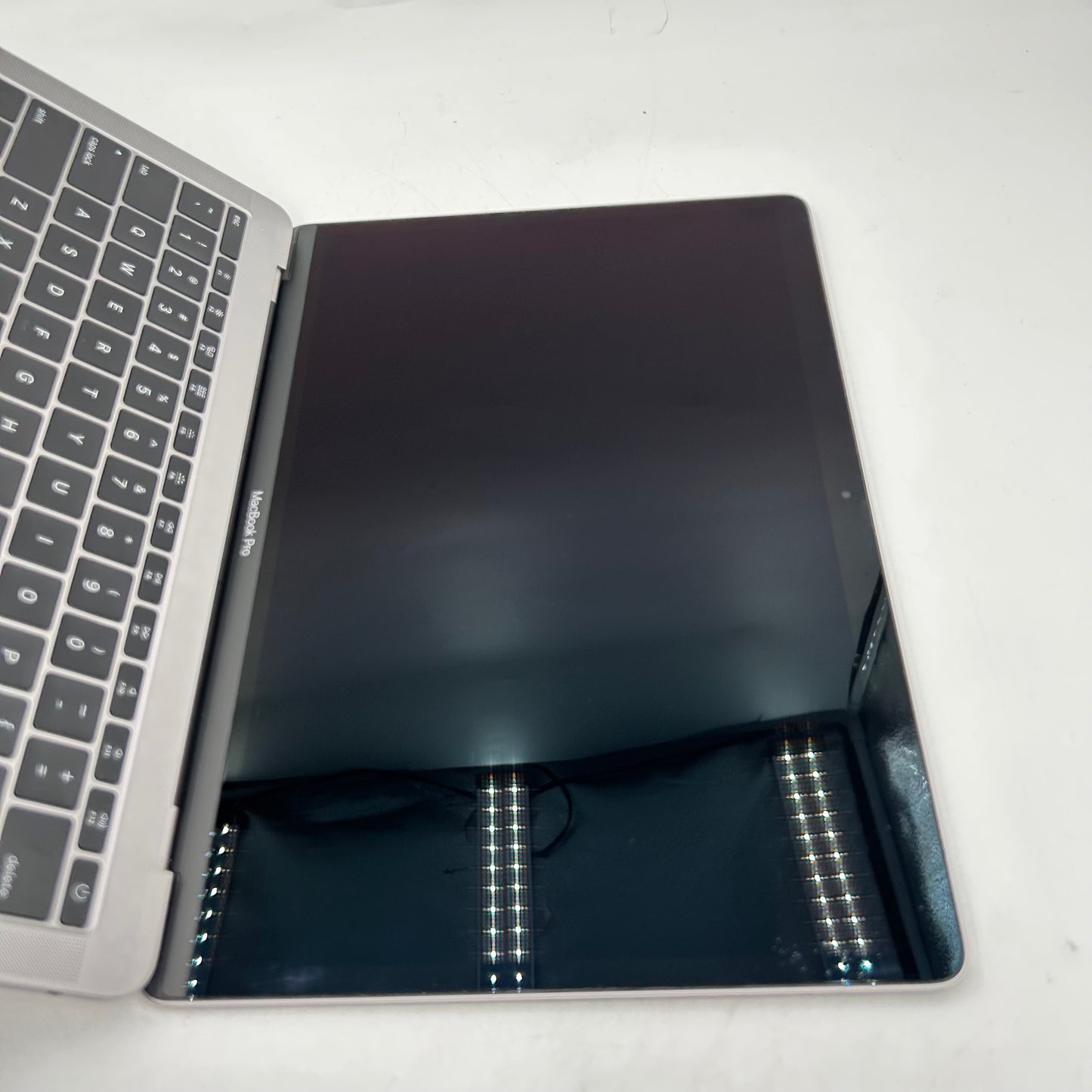 Broken 2017 Apple MacBook Pro 13.3" i5 2.3GHz 8GB RAM 128GB SSD Space Gray A1708 Read