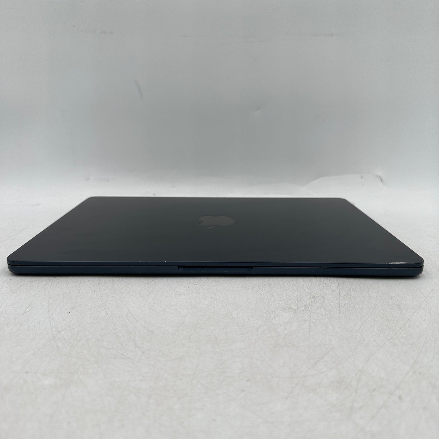 2022 Apple MacBook Air 13.6" M2 10C GPU 3.5GHz 8GB RAM 512GB SSD MLY43LL/A