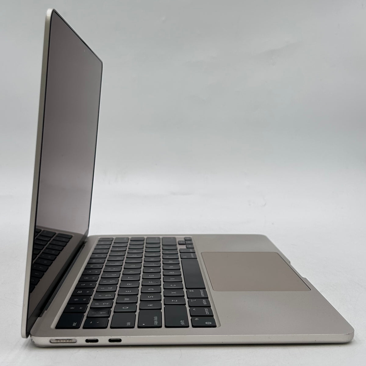 2022 Apple MacBook Air 13.6" M2 8C GPU 3.5GHz 8GB RAM 512GB SSD MLY23LL/A Read