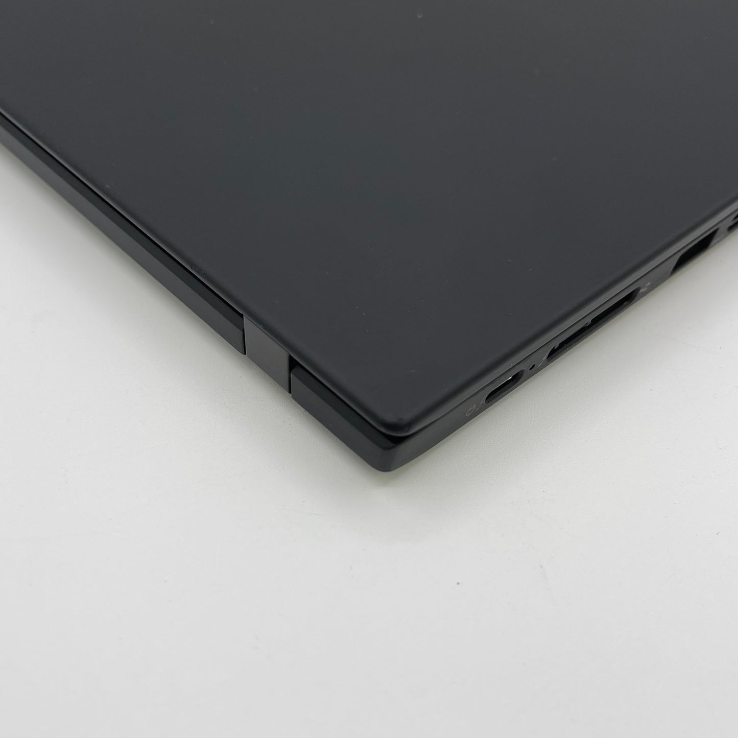 Lenovo ThinkPad X1 CARBON GEN 8 14" i7-10610U 1.8GHz 16GB RAM 512GB SSD