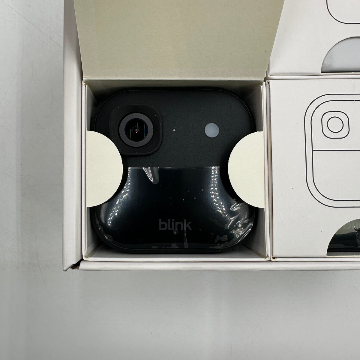 New Blink Outdoor 2K+ Home Security Camera Black BCM00900U
