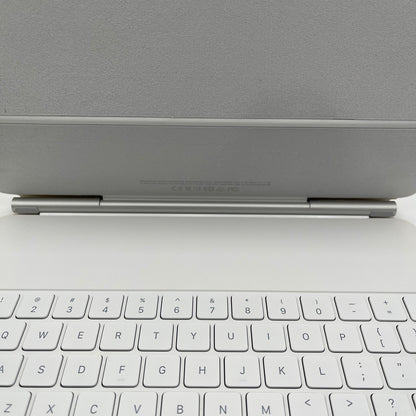 Unlocked Apple iPad Pro 12.9" 5th Gen 2TB Silver NHP43LL/A w/ Pencil & Keyboard