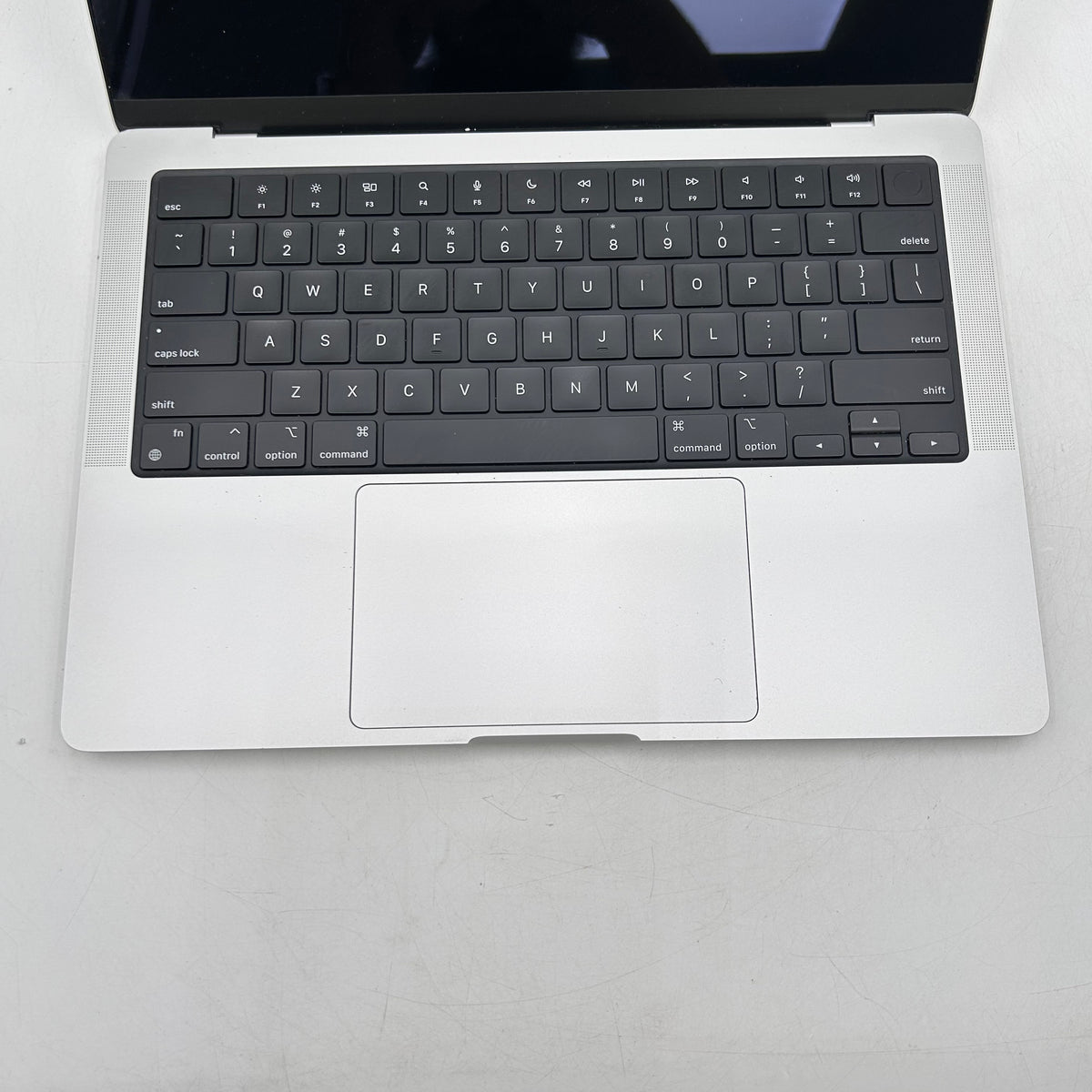 2023 Apple MacBook Pro 14" M3 8C GPU 4.0GHz 8GB RAM 512GB SSD A2918