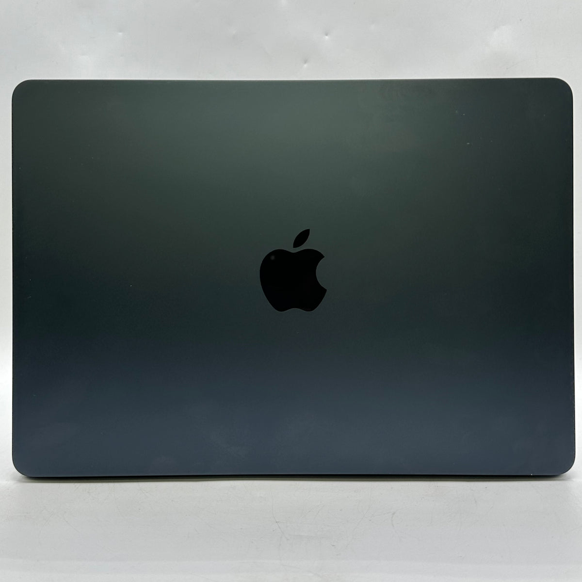 2022 Apple MacBook Air 13.6" M2 8C GPU 3.5GHz 8GB RAM 256GB SSD A2681