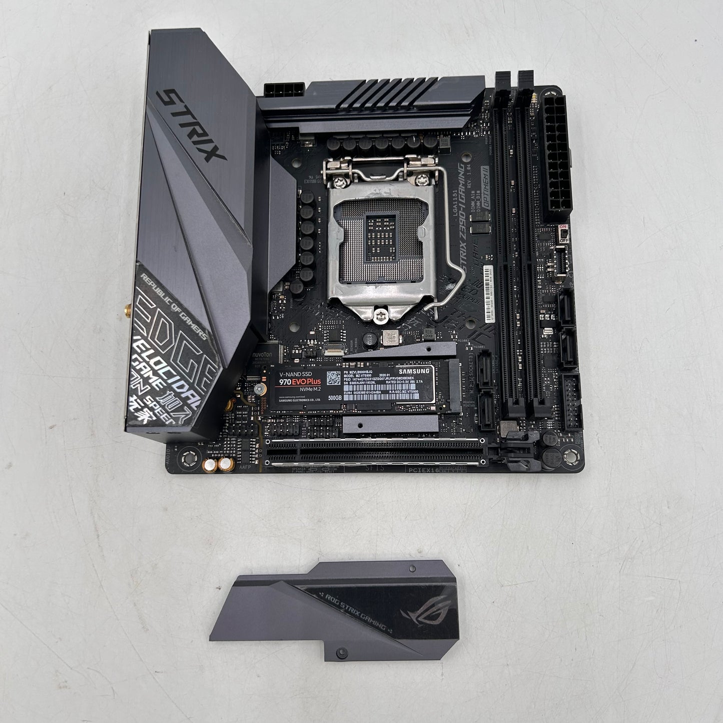 Asus ROG Strix Z390-I Gaming + Samsung 970 EVO Plus  500GB SSD Combo Read