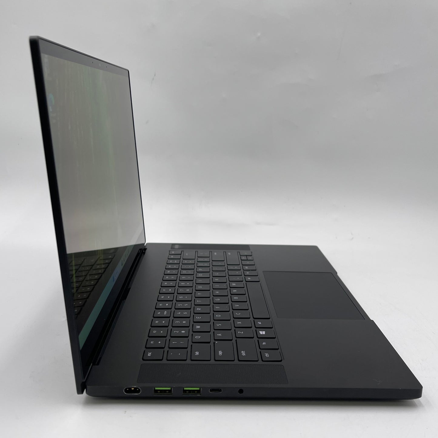 Razer Blade 15 i7-10875H 2.3GHz 40GB RAM 1TB SSD GeForce RTX 2080 Super Max-Q
