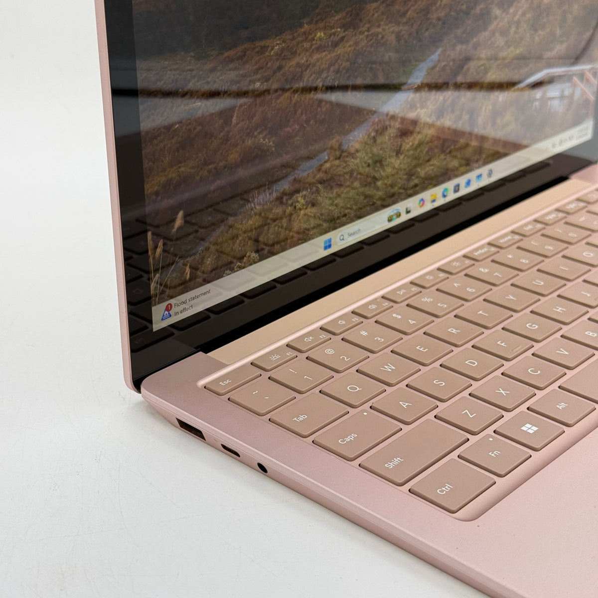 Microsoft Surface Laptop 5 1951 13.5" i5-1235U 2.5GHz 8GB RAM 512GB SSD
