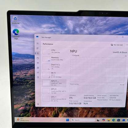 Lenovo Yoga Pro 9 16iah10 16" Core Ultra 9 32GB RAM 1TB SSD GeForce RTX 5050