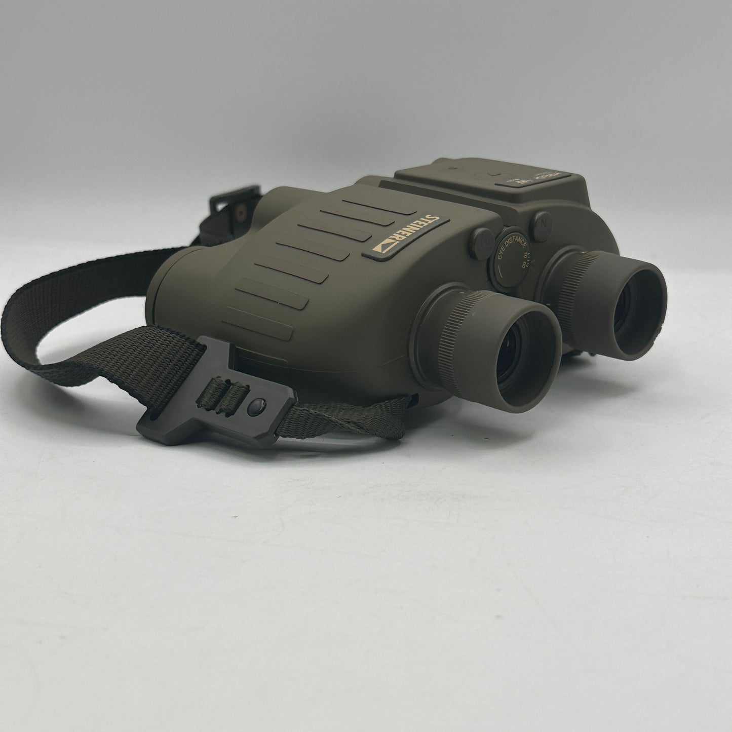 Steiner Miltary Grade Binoculars M830r LRF 1535nm 8x30mm - 2681