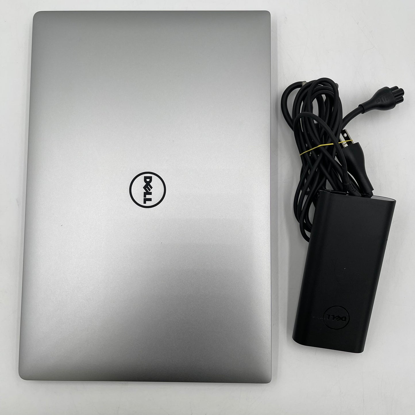 Dell Precision 5520 P56F 15.6" i7-7820HQ 2.9GHz 48GB RAM 4TB SSD Quadro M1200