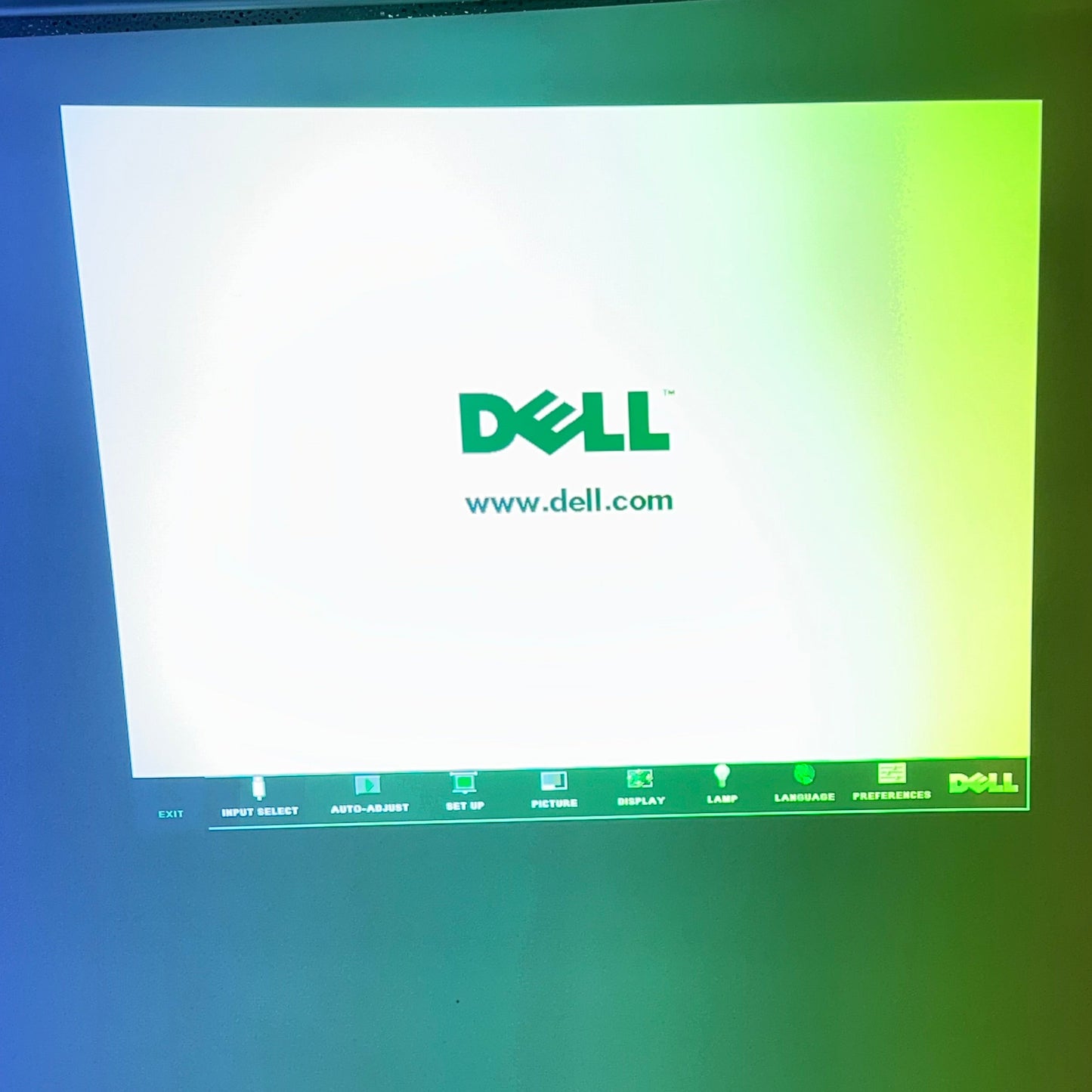 Dell 2400MP DLP Projector 3,000 Lumens HDTV XGA W/ Cables & Case