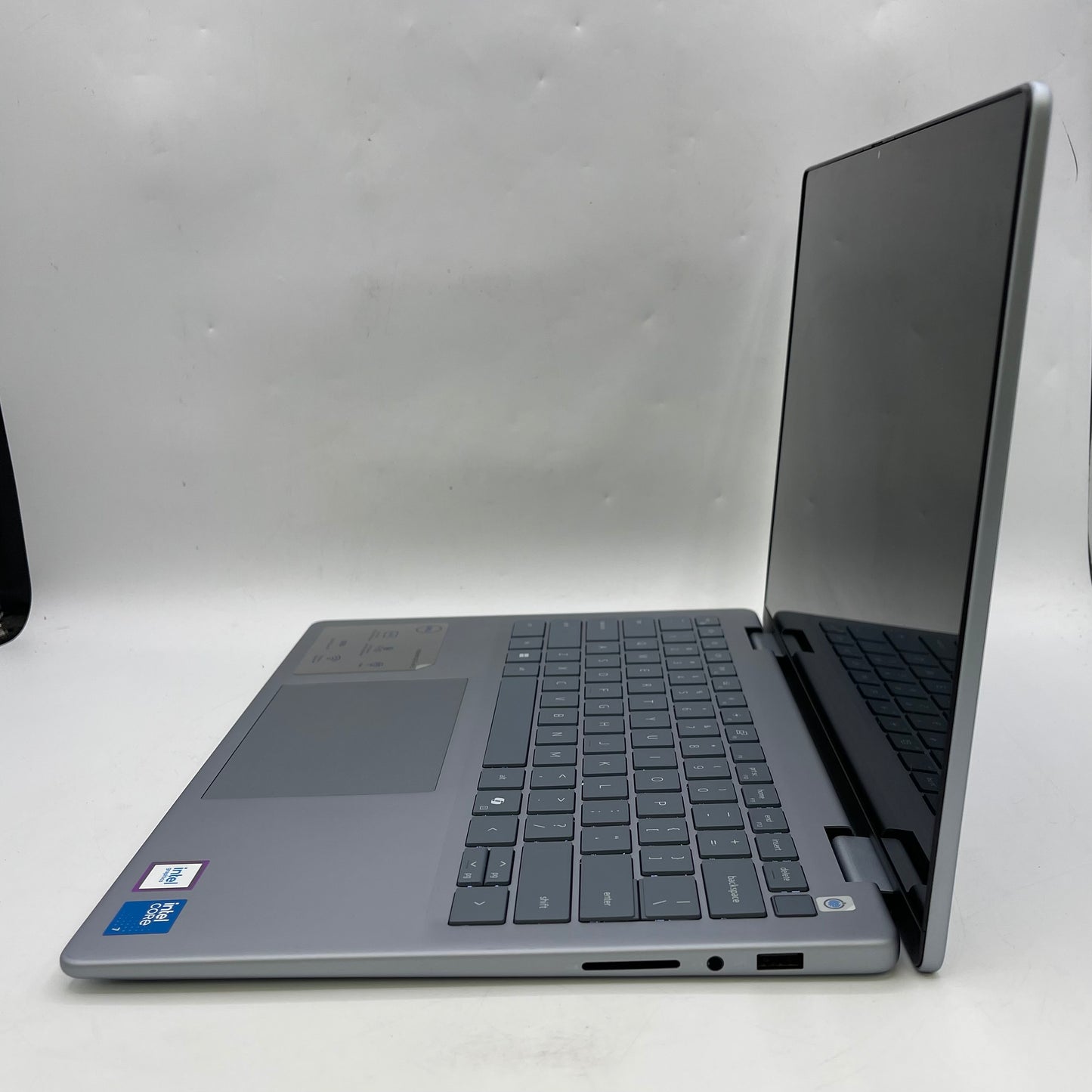 Dell Inspiron 7445 2-IN-1 14" Core 7 150U 1.8GHz 16GB RAM 1TB SSD