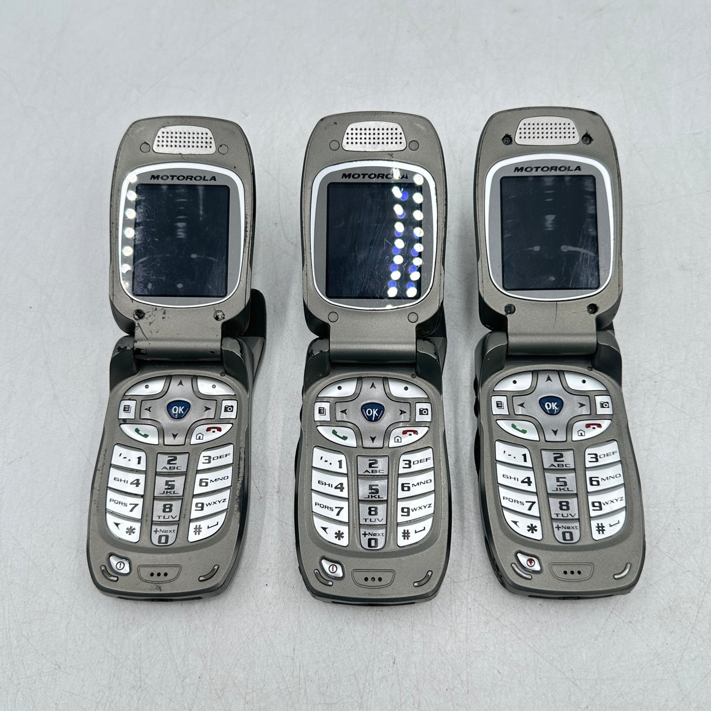 Lot of 4 Motorola Nextel Silver i880/ 3x i850 Cell Phone FA8400M/B000A2REVG