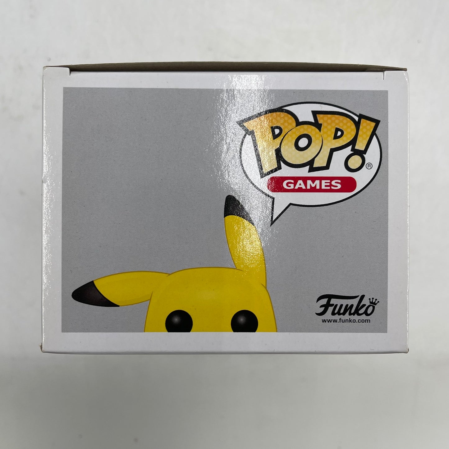 New Funko POP Games Pikachu Pokemon Vinyl Figure #553