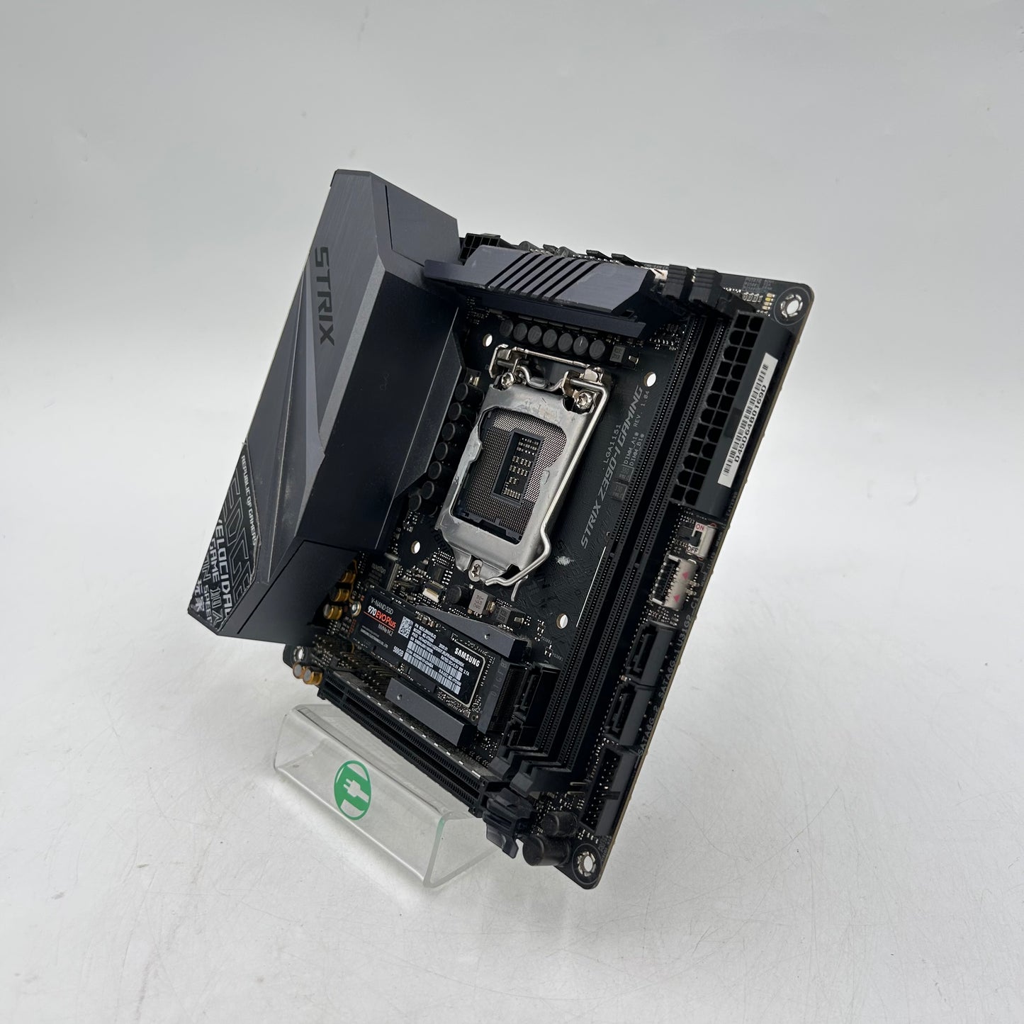 Asus ROG Strix Z390-I Gaming + Samsung 970 EVO Plus  500GB SSD Combo Read