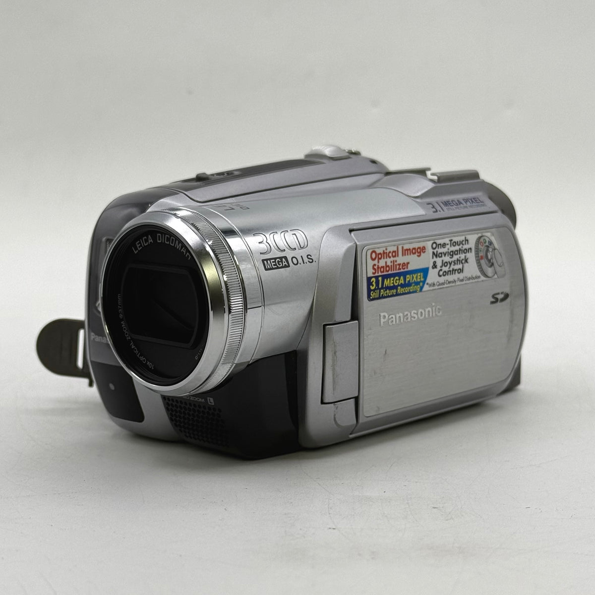 Panasonic 3CCD Optical Image Stabilizer MiniDV Digital Camcorder PV-GS300