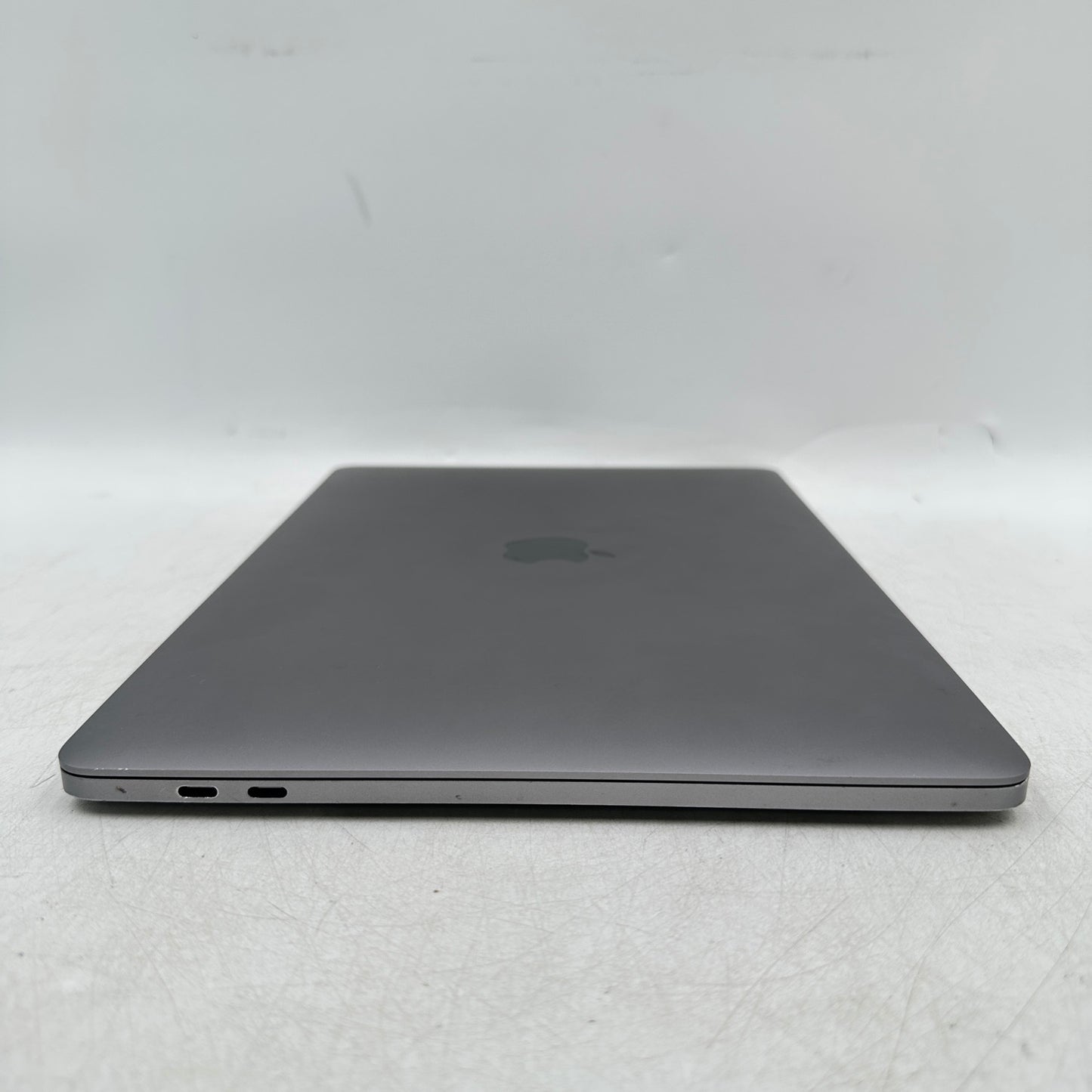 2019 Apple MacBook Pro 13.3" i5 2.4GHz 8GB RAM 256GB SSD Space Gray A1989