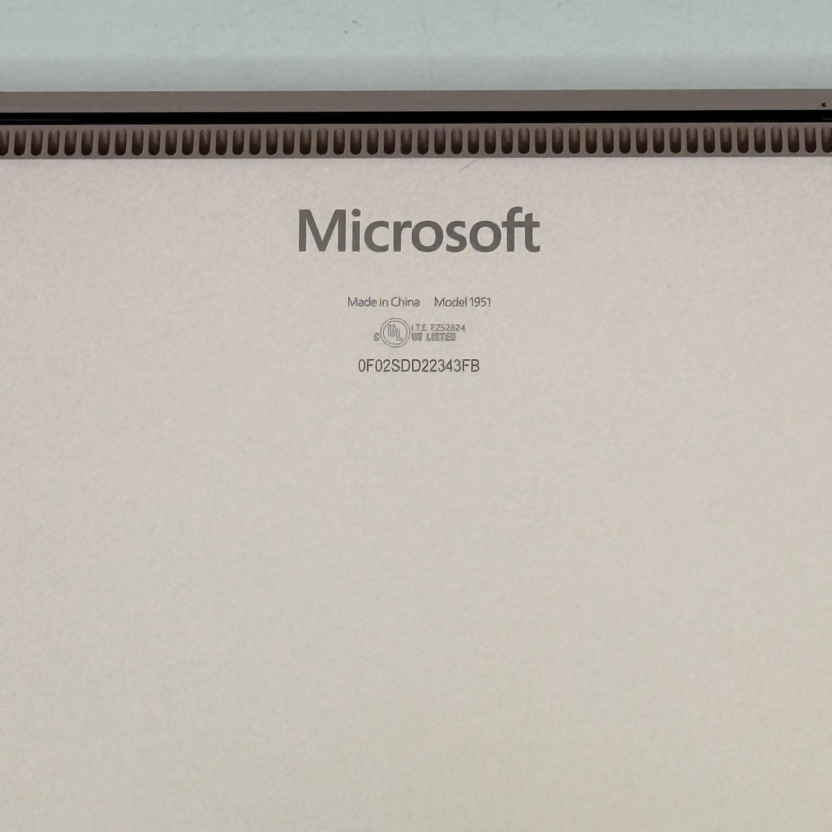 Microsoft Surface Laptop 5 1951 13.5" i5-1235U 2.5GHz 8GB RAM 512GB SSD