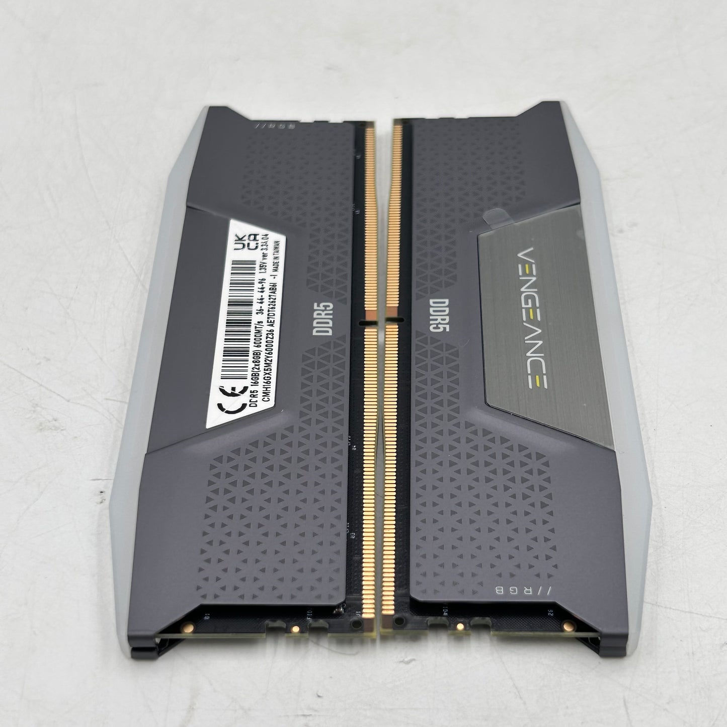 Corsair Vengeance 16GB (2x8GB) RAM DDR5 6000MHz CMH16GX5M2Y6000Z36