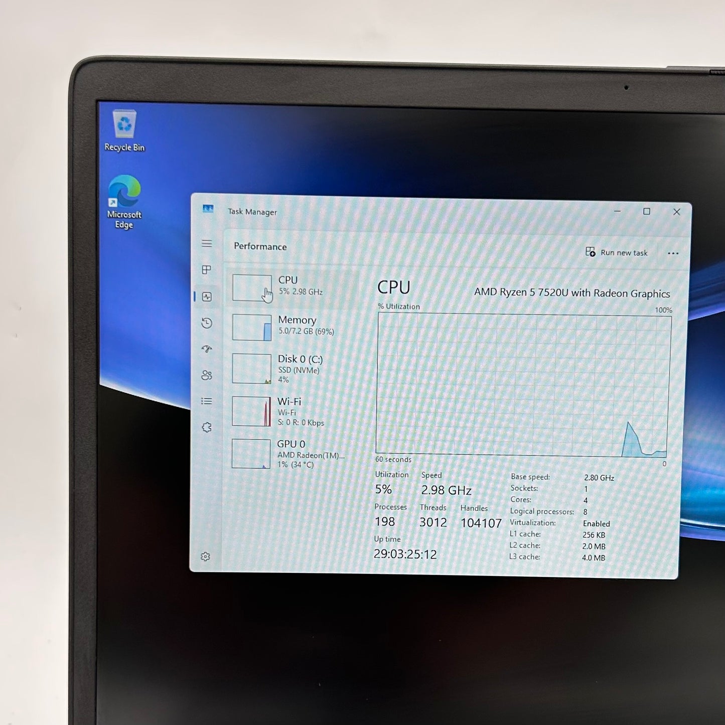 HP Laptop 17-CP2025DX 17" Ryzen 5 7520U 2.8GHz 8GB RAM 512GB SSD