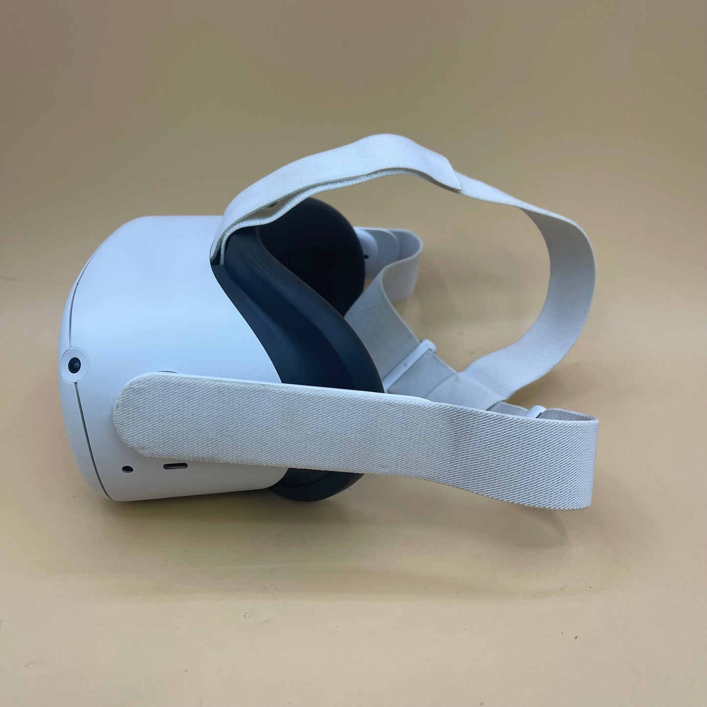 Meta Quest 2 128GB Standalone All-in-One VR Headset KW49CM