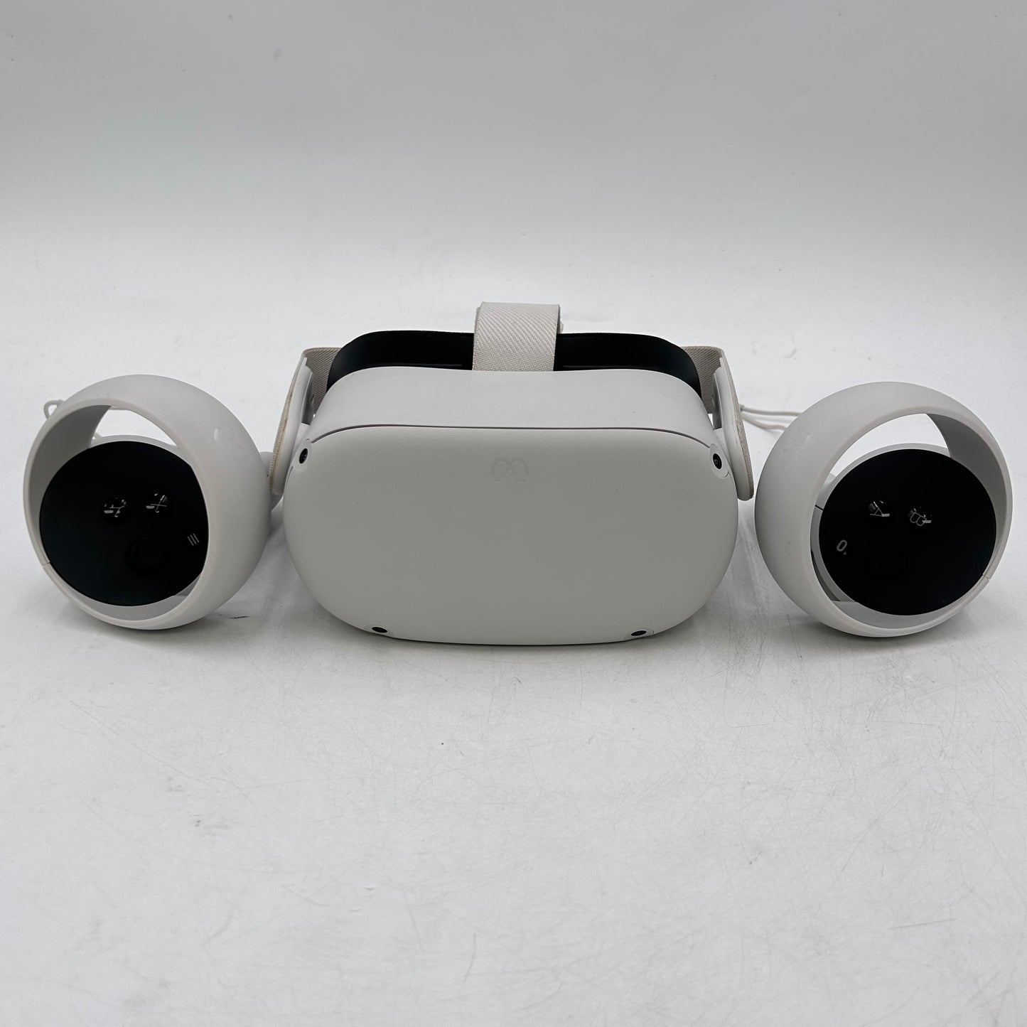 Oculus Quest 2 128GB Standalone All-in-One VR Headset KW49CM