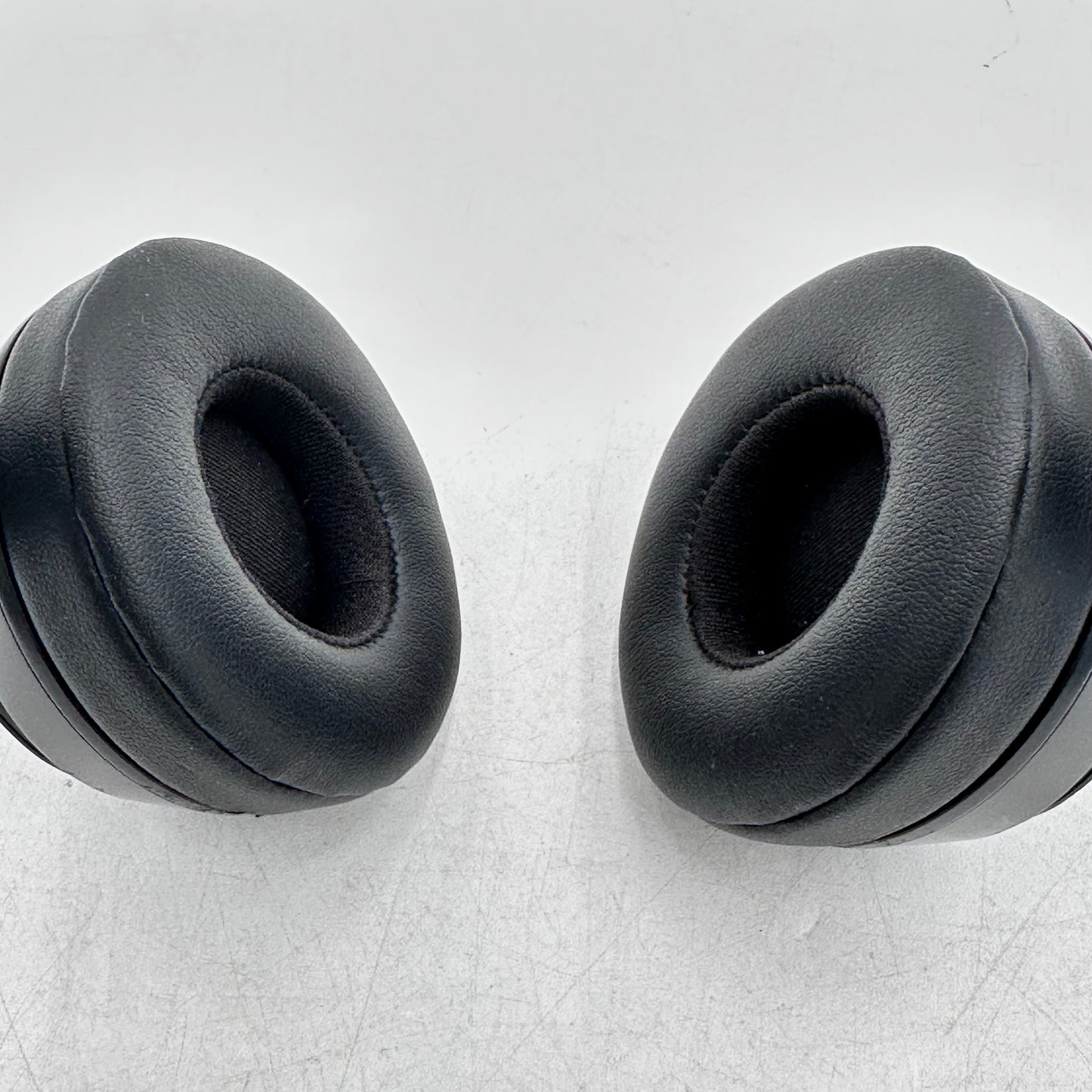 Beats Solo4  Wireless Over-Ear Bluetooth Headphones Black A3140