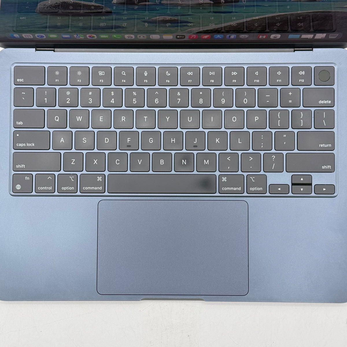 2022 Apple Macbook Air 13.6" M2 8C GPU 3.5GHz 8GB RAM 256GB SSD A2681