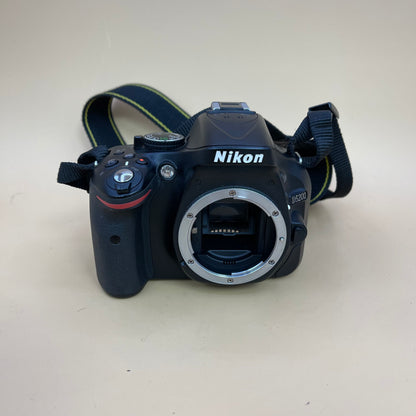 Nikon D5200 24.1MP Digital SLR DSLR Camera 5113 Shutter Count Shutter Count w/ 18-55mm Lens