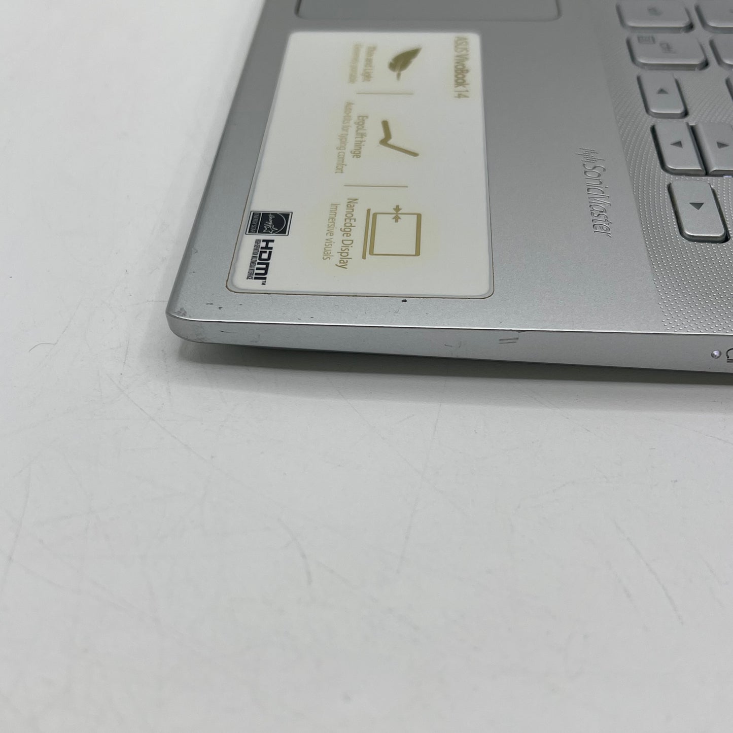 Asus Vivobook 14 X420U 14" i5-8250U 1.6GHz 8GB RAM 128GB SSD