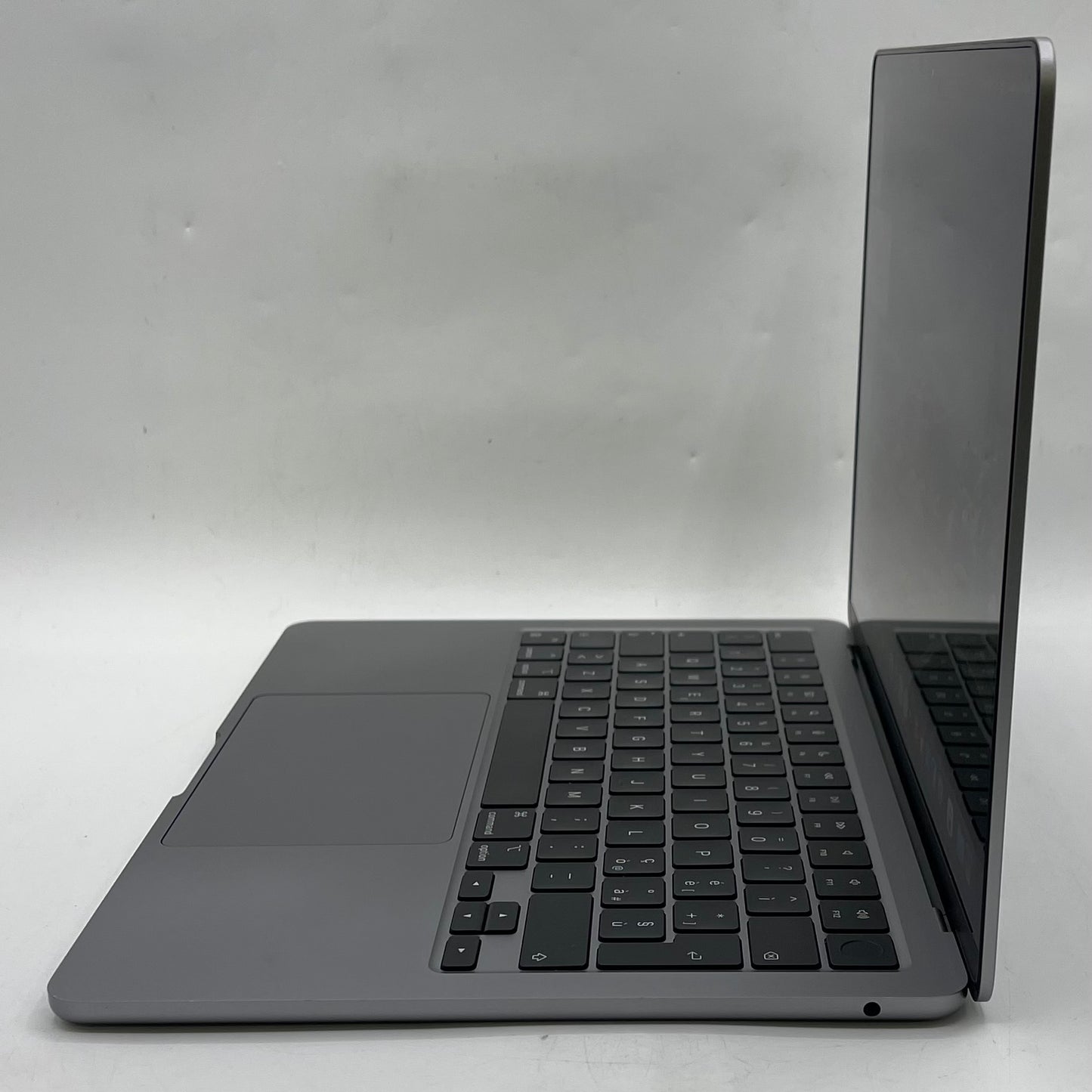 2022 Apple MacBook Air 13.6" M2 8C GPU 3.5GHz 8GB RAM 256GB SSD A2681
