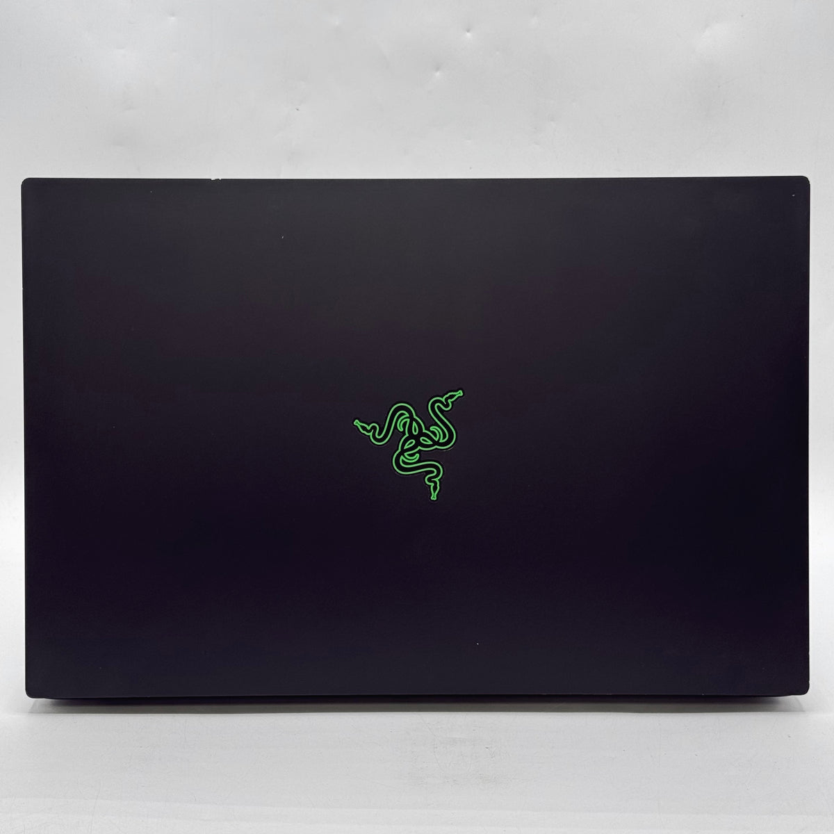Razer Blade 15 Base RZ09-0328 15.6 i7-10750H 16GB RAM 512GB SSD GeForce RTX 2060
