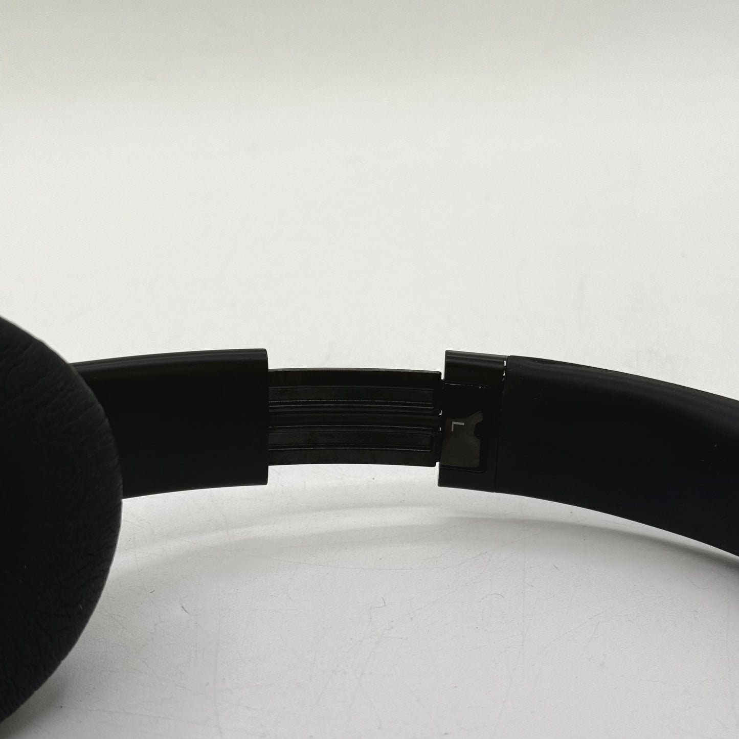 Beats Solo3 Wireless On-Ear Bluetooth Headphones Black A1796